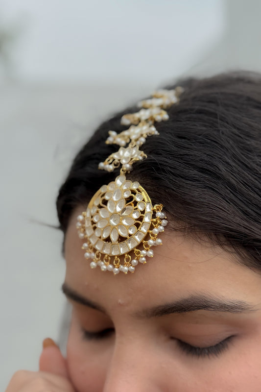 Rumiana Kundan Maangtikka