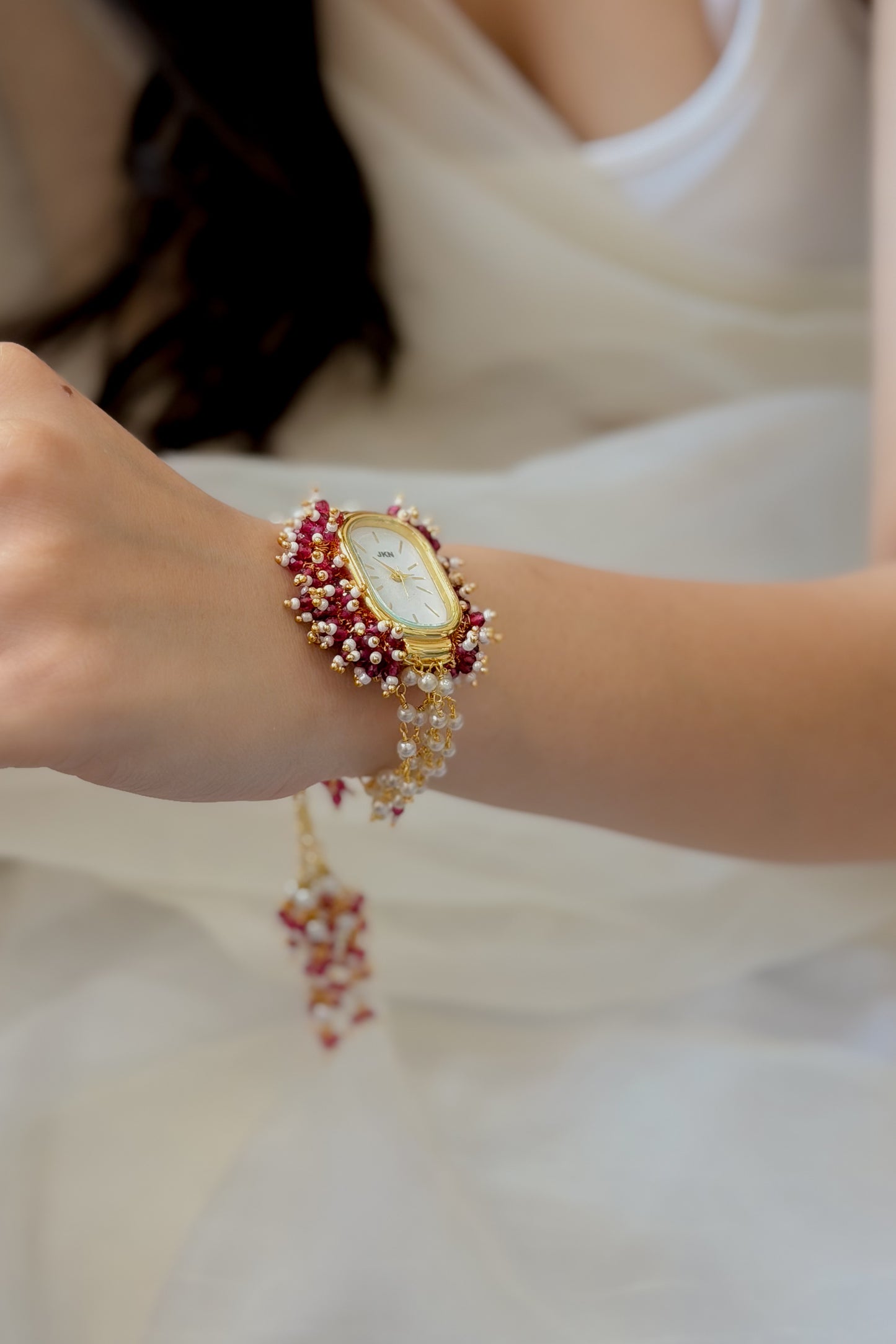 Raveya Pearl Watch
