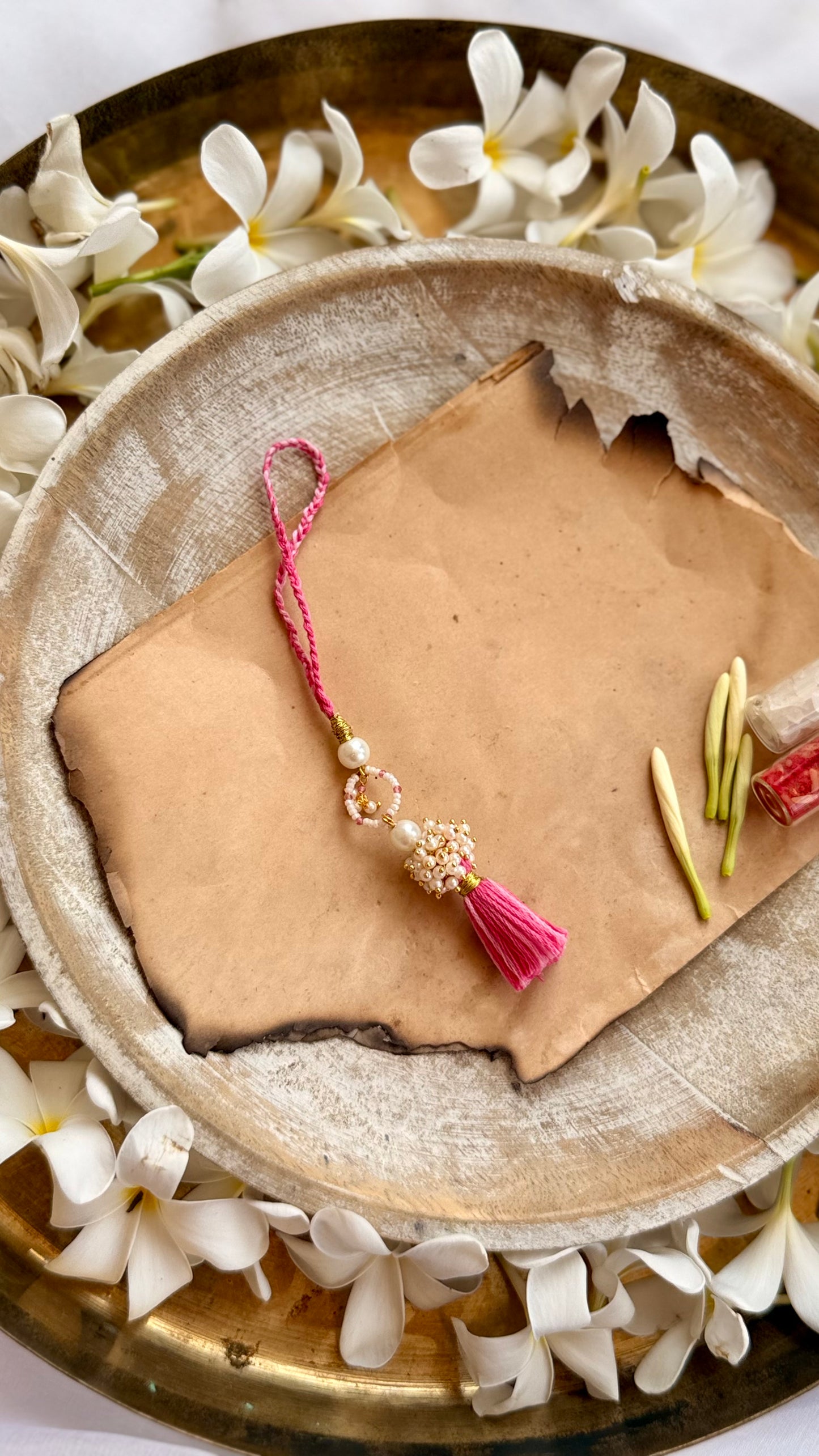Arna Pink Embellished Lumba