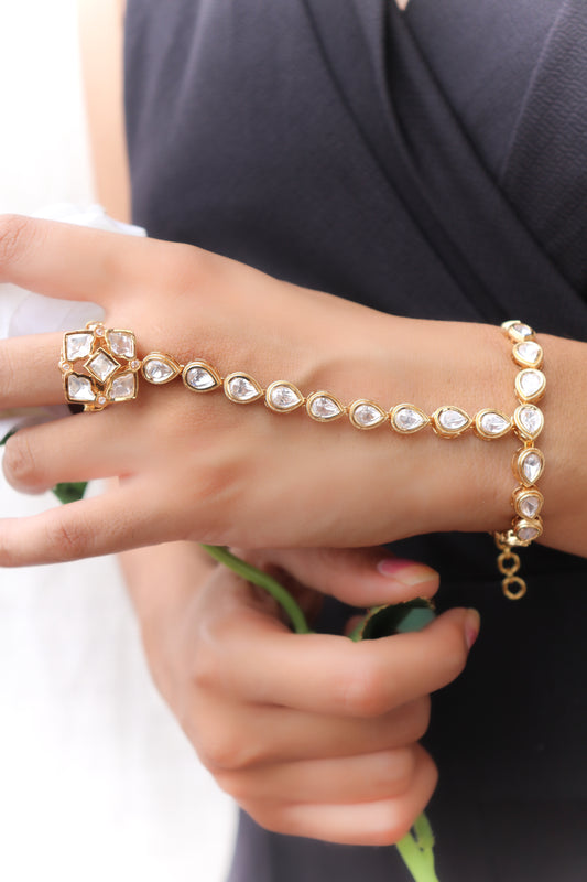 Orzala Kundan Hathphool