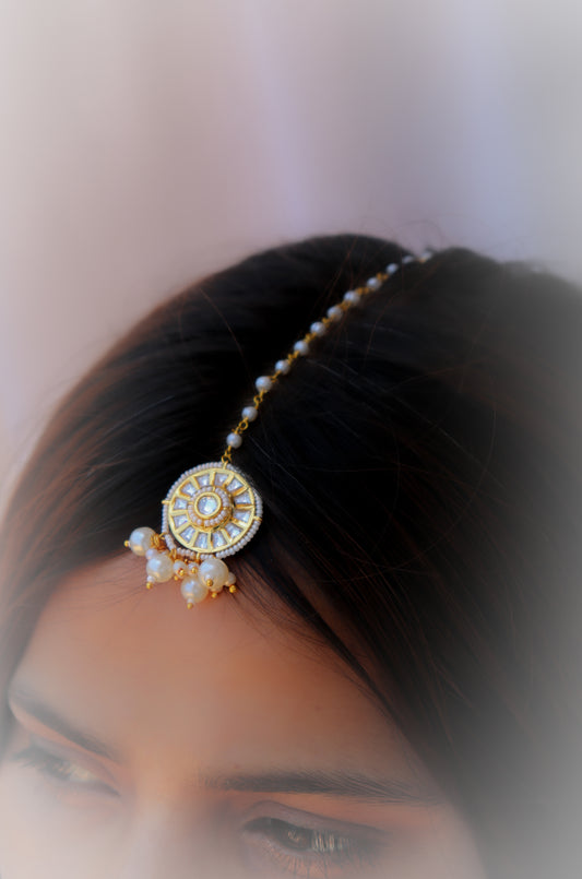 Yunis Polki Pearls Maangtikka