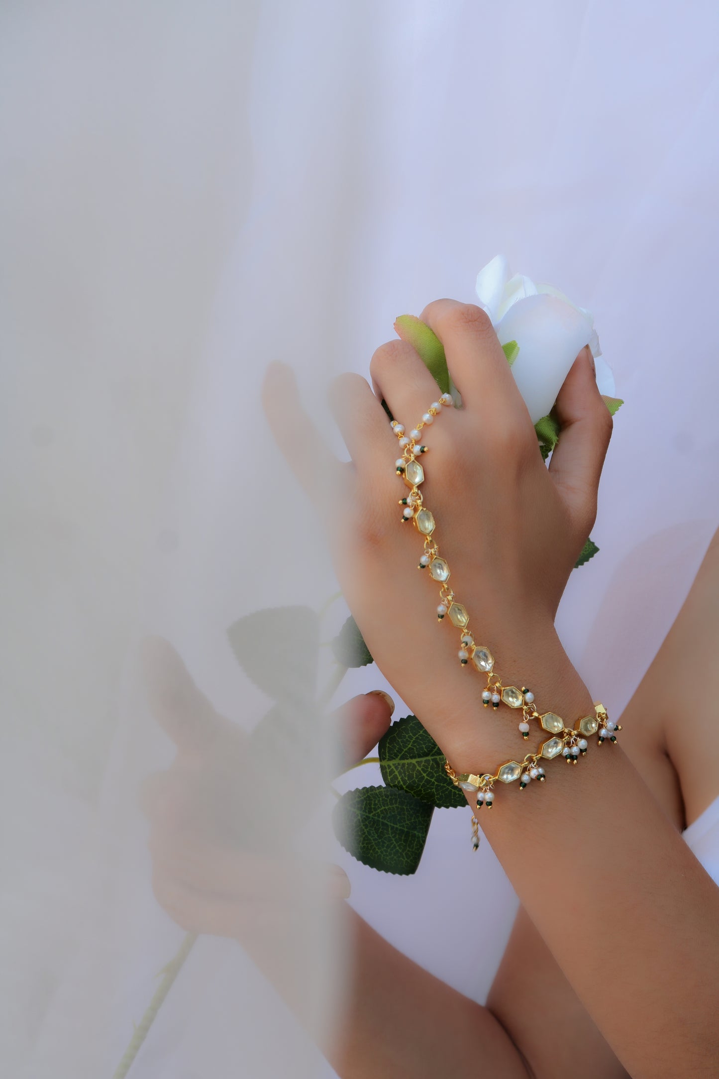 Carol Kundan Pearls Hathphool