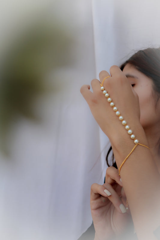 Ares Pearl Hathphool