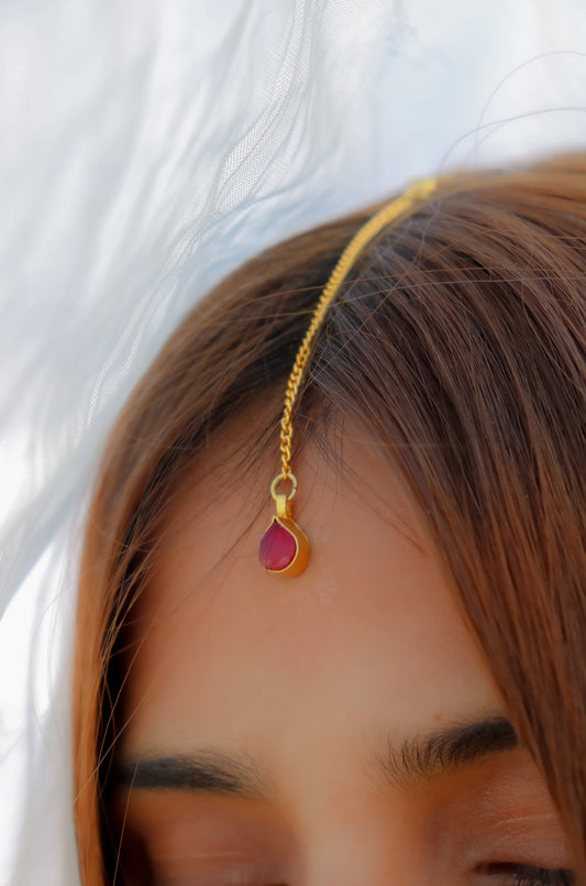 Anees Red Maangtikka