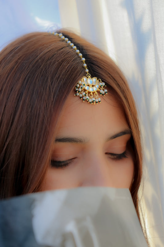 Sukhi Kundan Maangtikka