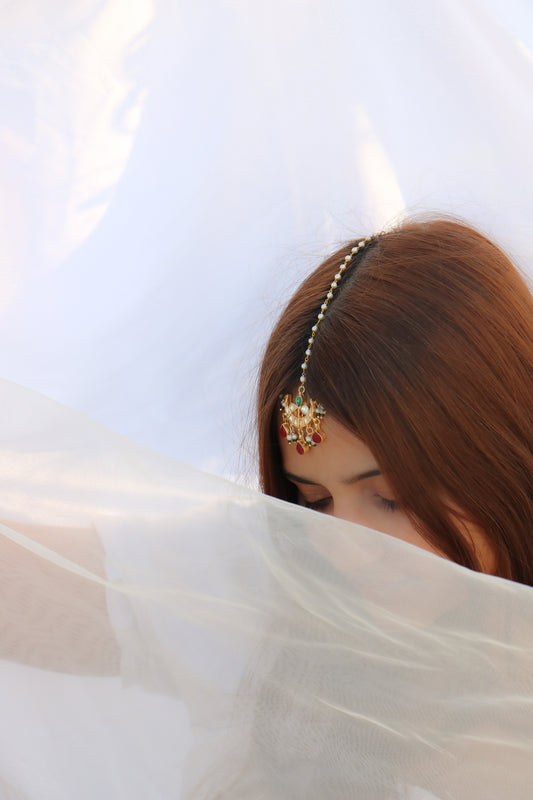 Tiska Kundan Maangtikka