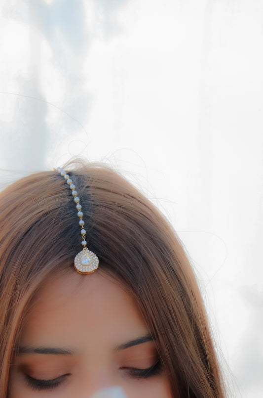 Cassie Polki Pearl Maangtikka