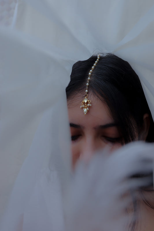 Iztiraar Kundan Maangtikka