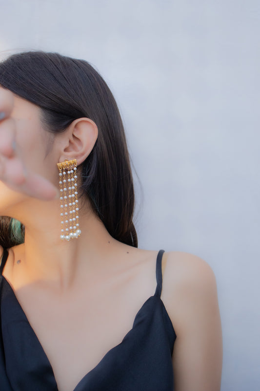 Pearls Veil Earrings