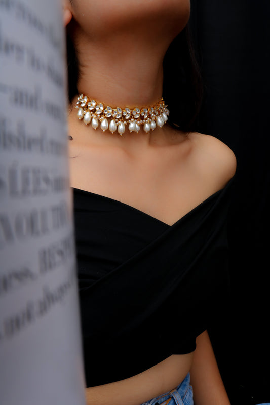 Arwa Kundan Pearl Choker Necklace
