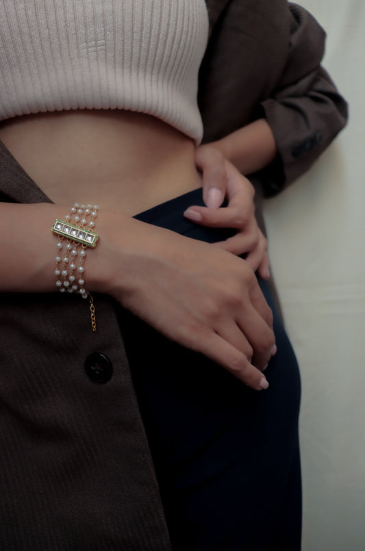 Pearl Strings Bracelet