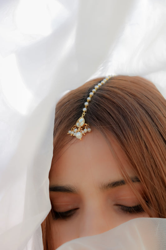 Tanak Kundan Maangtikka