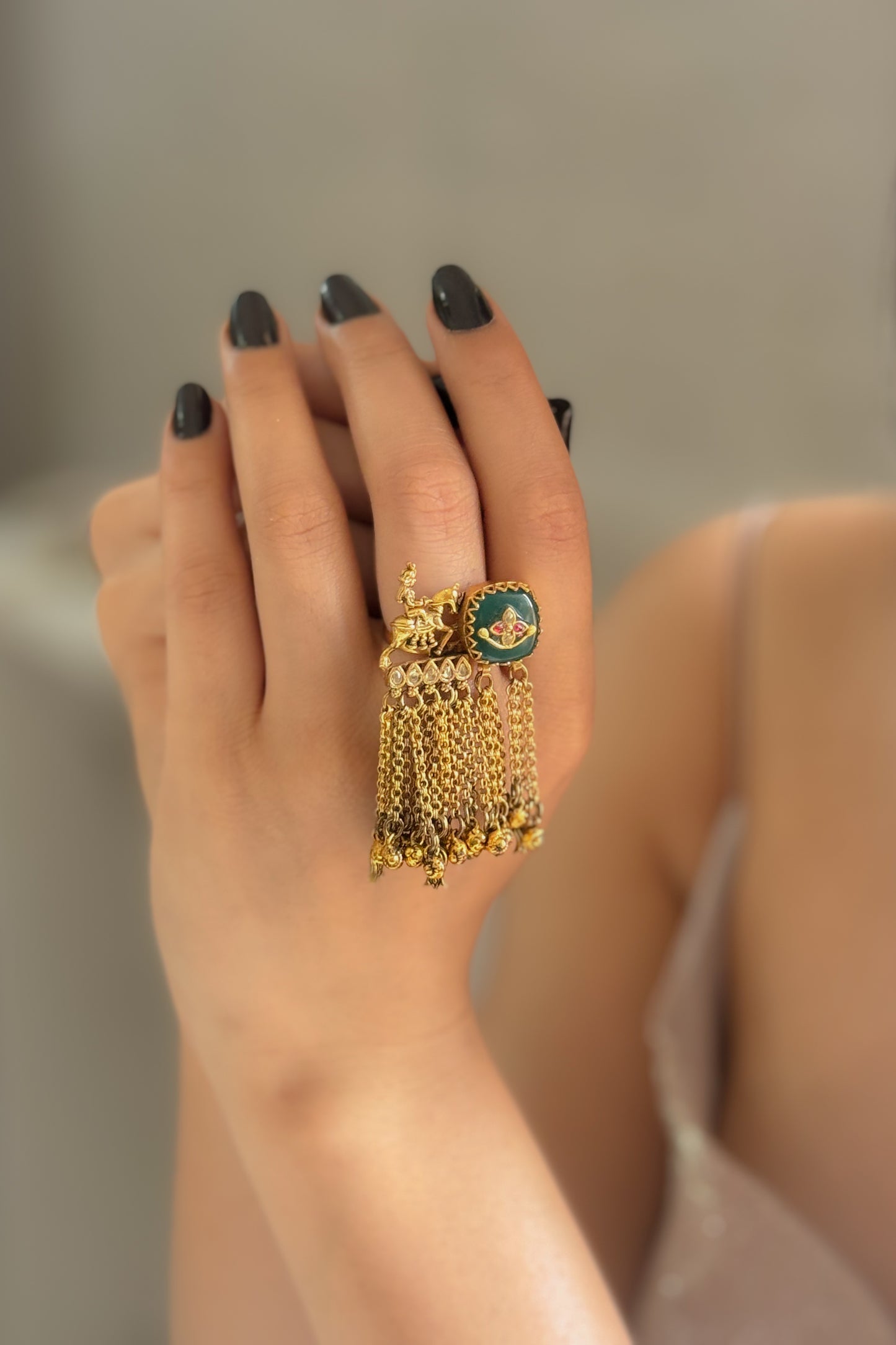 Tassel Green Embossed Ring