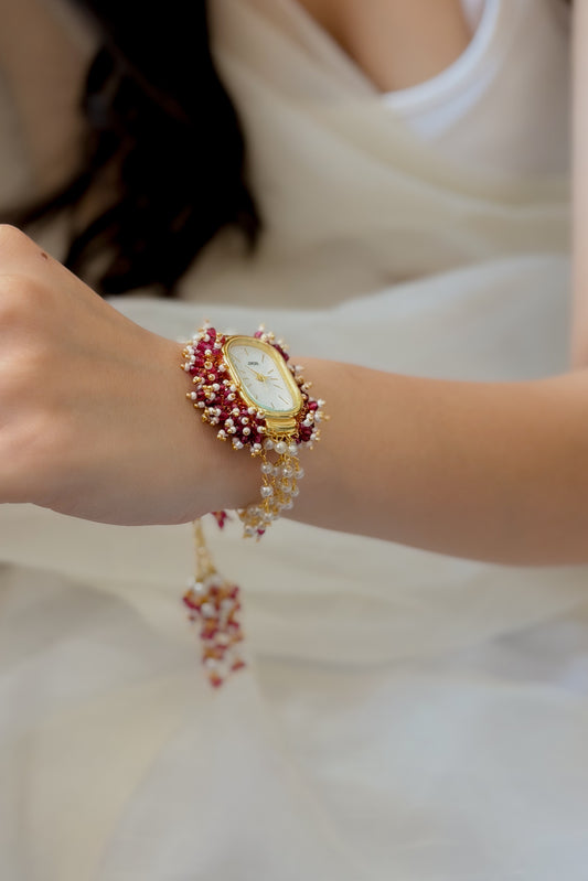 Raveya Pearl Watch