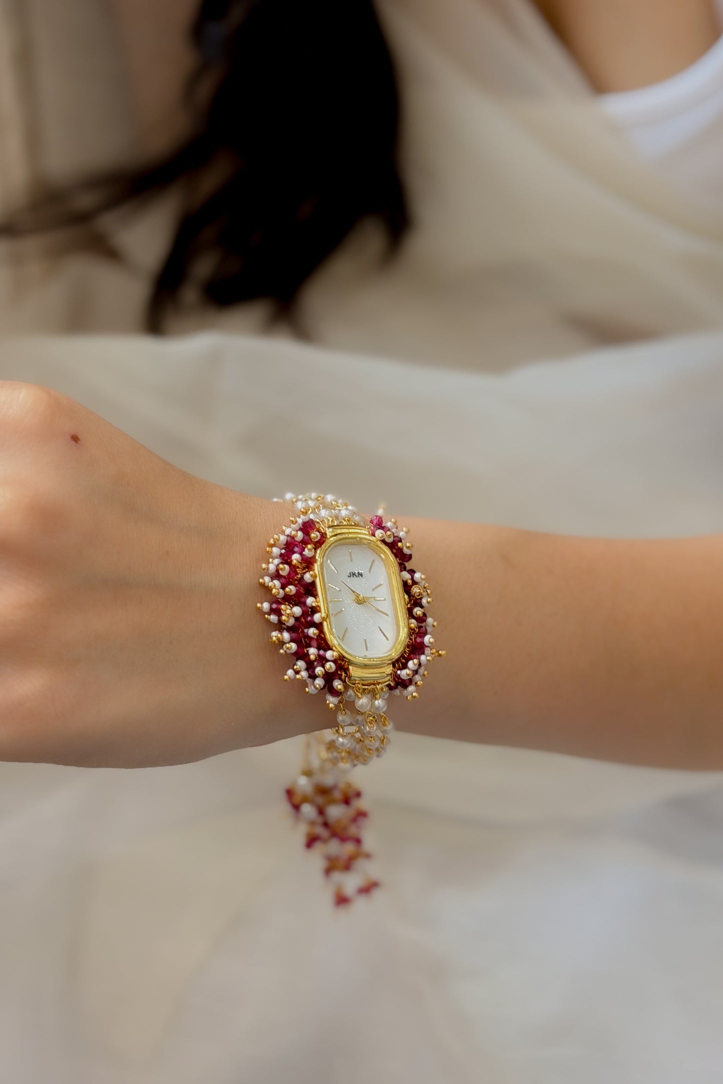 Raveya Pearl Watch