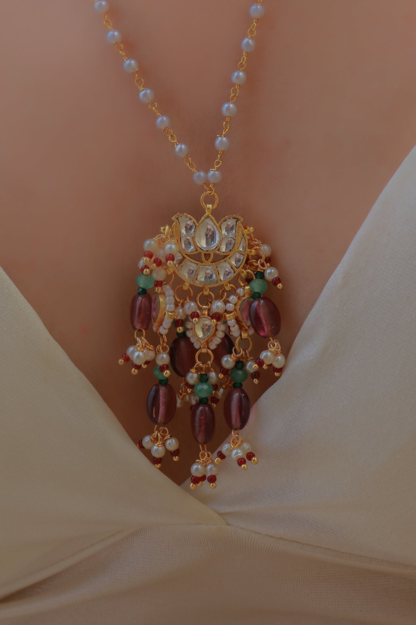 Iman Kundan Pendant Necklace