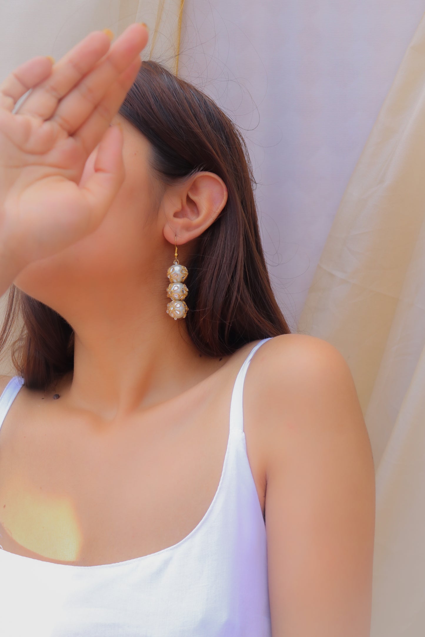 Cloud Whiff Pearl Earrings