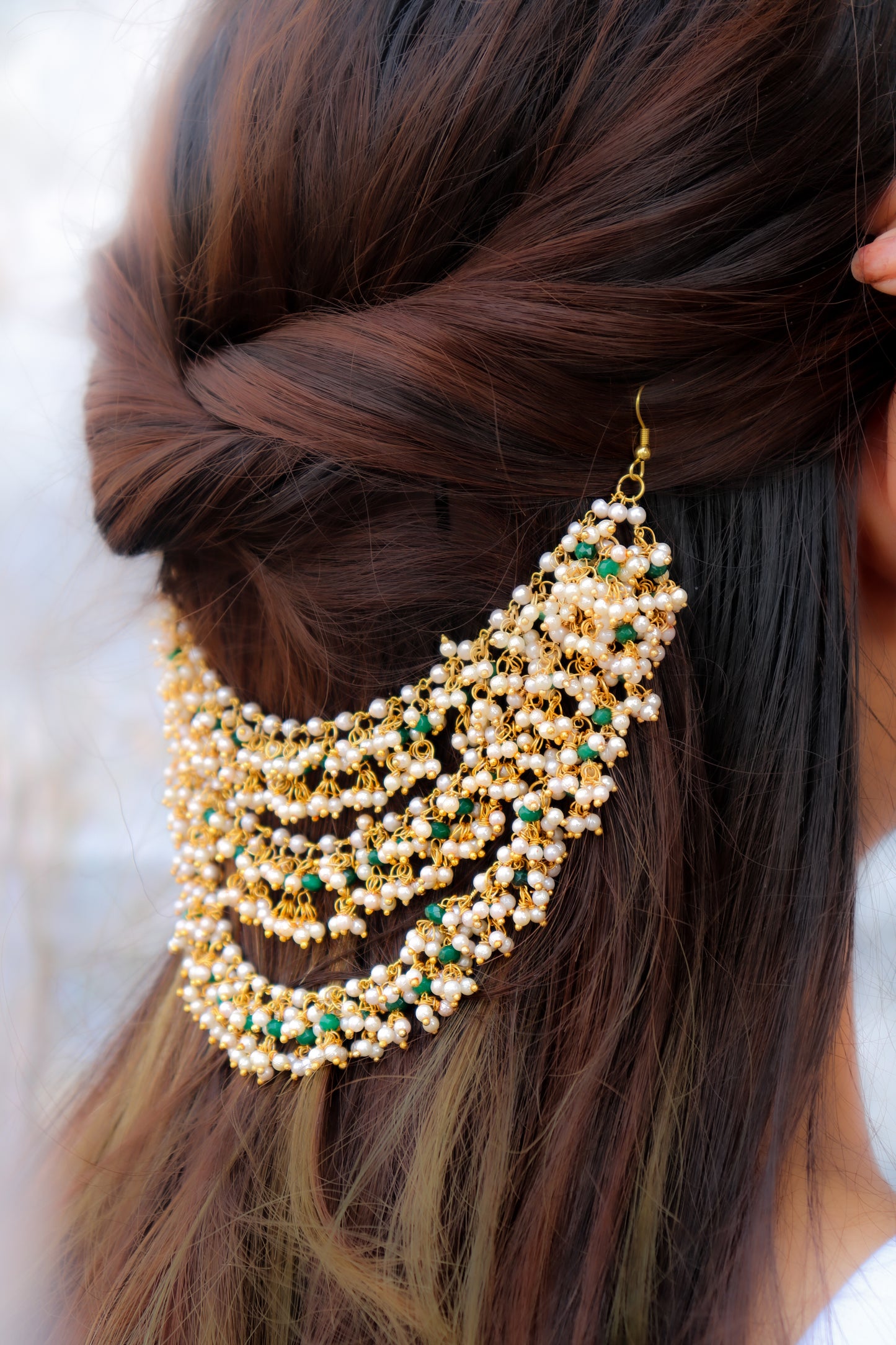 Amruta Pearl Hair Accessory