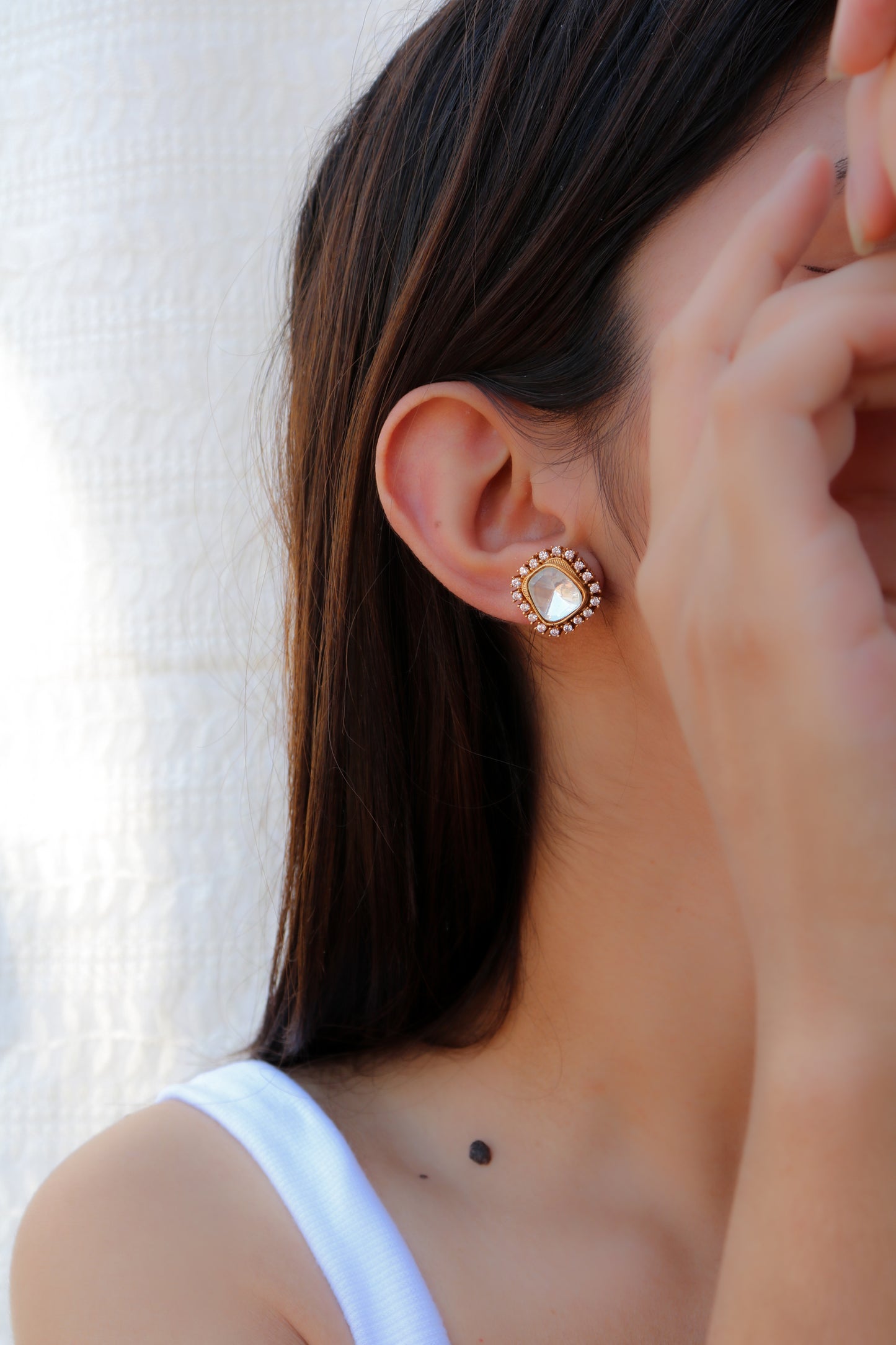 Riviti Kundan Studs