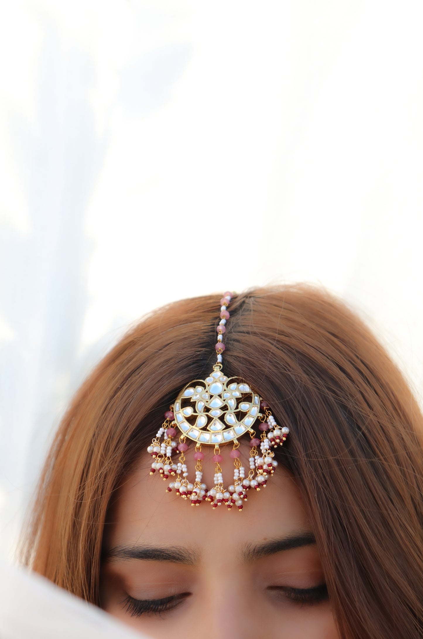 Huma Kundan Pink Maangtikka